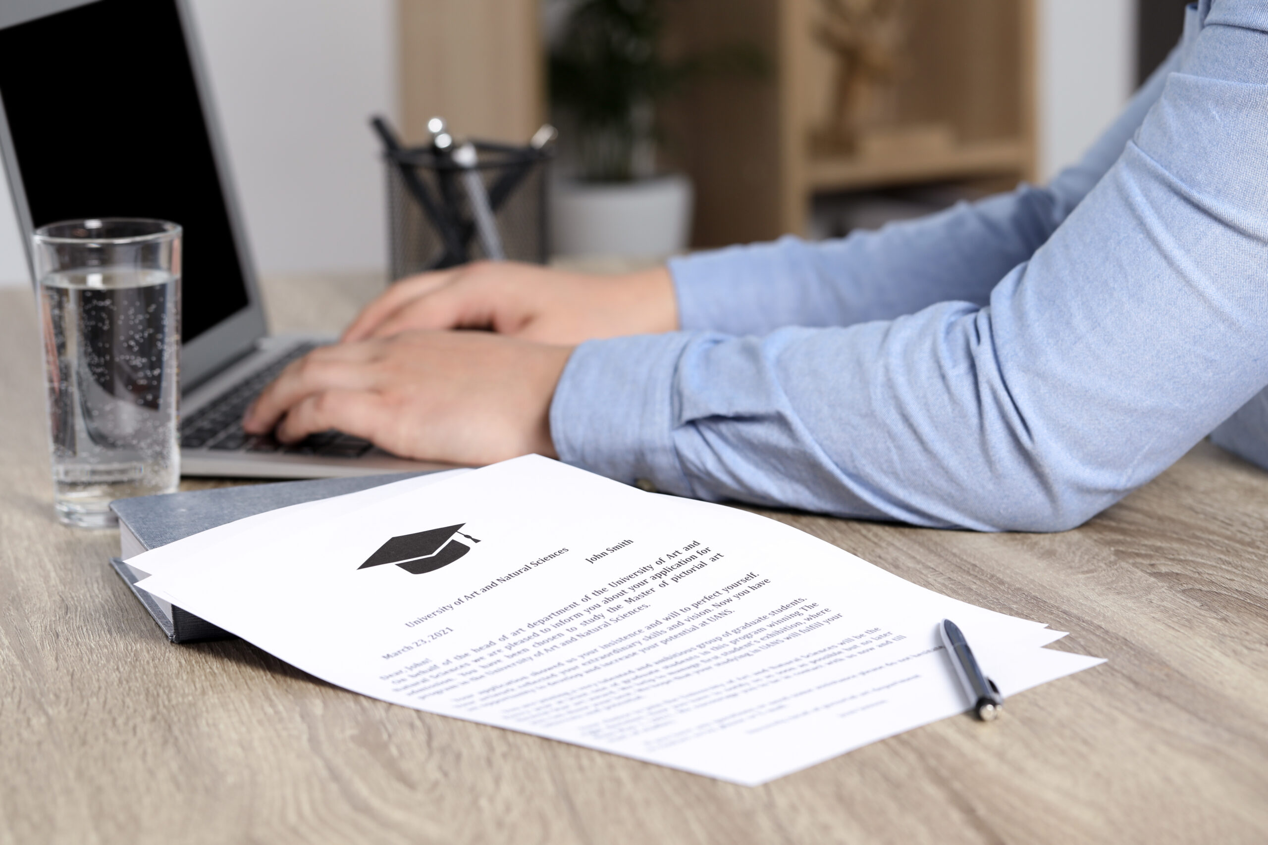 What Actually Makes a Strong Personal Statement? | Study Abroad Guide for Pakistani Students